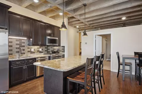 Kitchen - 811 S Lytle St #506, Chicago, IL 60607 photo 1 of 2