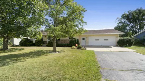 136 E Russell St, Rockton, IL 61072