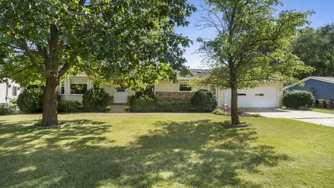 136 E Russell St, Rockton, IL 61072 photo 2