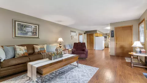 136 E Russell St, Rockton, IL 61072 photo 5