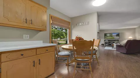 136 E Russell St, Rockton, IL 61072 photo 11