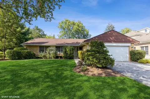 2834 Orchard Ln, Wilmette, IL 60091
