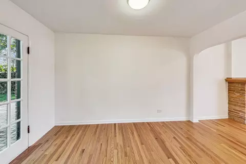Living - 1768 Whitcomb Ave, Des Plaines, IL 60018 photo 4 of 4