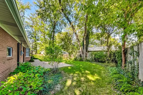 Exterior - 1768 Whitcomb Ave, Des Plaines, IL 60018 photo 4 of 9