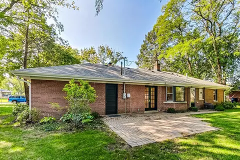 Exterior - 1768 Whitcomb Ave, Des Plaines, IL 60018 photo 5 of 9