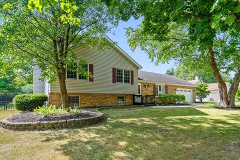 16224 S George Ct, Plainfield, IL 60586