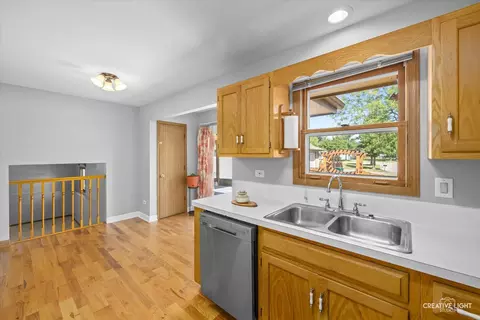 6451 Walter Adamic Ln, Plainfield, IL 60586 photo 5