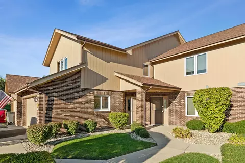 8920 Dublin St #15D, Orland Park, IL 60462