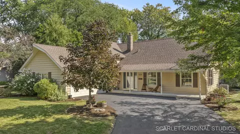 1224 Olympus Dr, Naperville, IL 60540