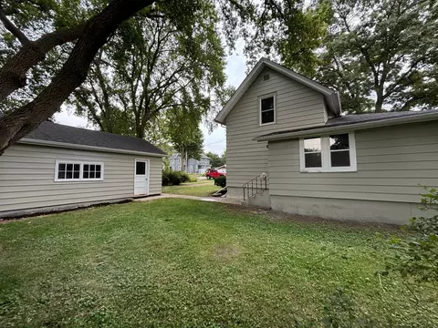 Exterior - 112 E 5th St, Belvidere, IL 61008 photo 3 of 5