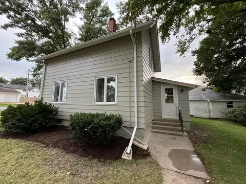 Exterior - 112 E 5th St, Belvidere, IL 61008 photo 5 of 5