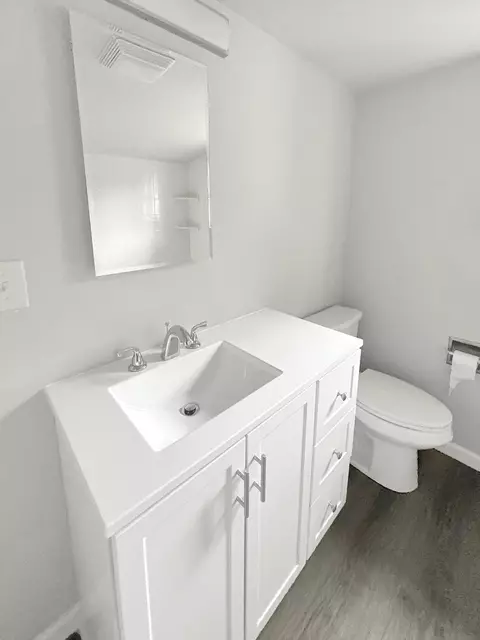 Bath - 112 E 5th St, Belvidere, IL 61008 photo 1 of 2