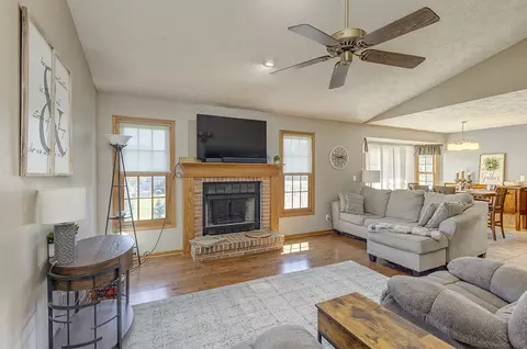 3849 E Mockingbird Ln, Byron, IL 61010 photo 7
