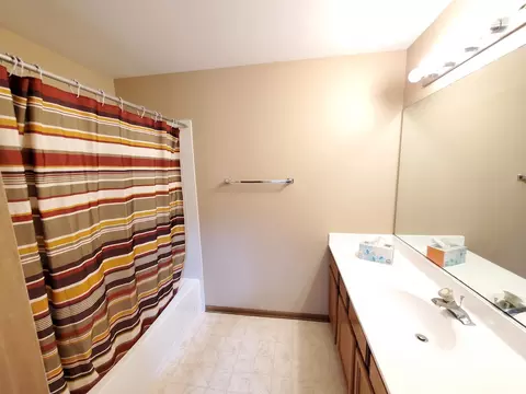 4904 Turnberry Dr, Hoffman Estates, IL 60010 photo 33