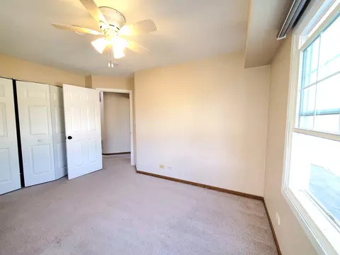 4904 Turnberry Dr, Hoffman Estates, IL 60010 photo 36