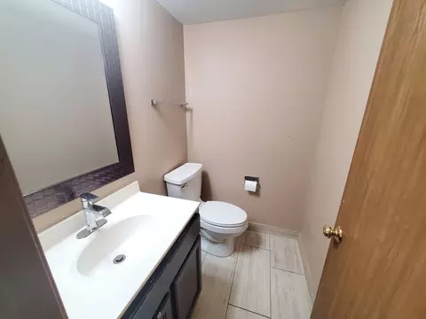 4904 Turnberry Dr, Hoffman Estates, IL 60010 photo 10