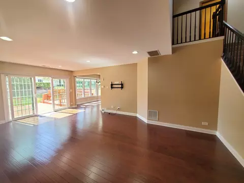 4904 Turnberry Dr, Hoffman Estates, IL 60010 photo 5