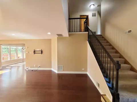 4904 Turnberry Dr, Hoffman Estates, IL 60010 photo 18