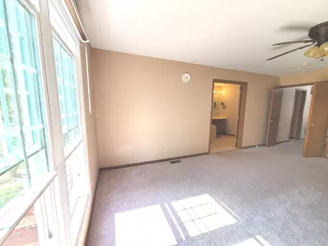 4904 Turnberry Dr, Hoffman Estates, IL 60010 photo 25