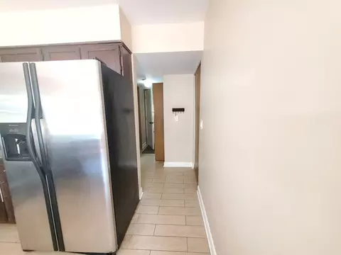 4904 Turnberry Dr, Hoffman Estates, IL 60010 photo 9