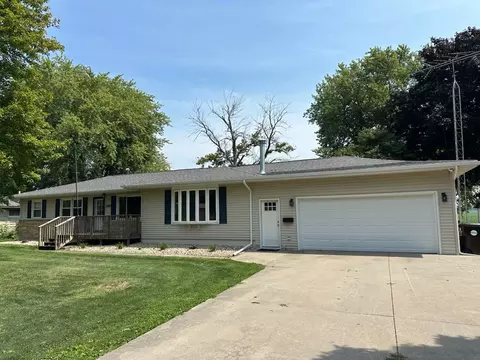 104 Gilmore, Le Roy, IL 61752