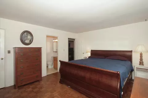 Bedroom - 4049 Winston Dr, Hoffman Estates, IL 60192 photo 2 of 3