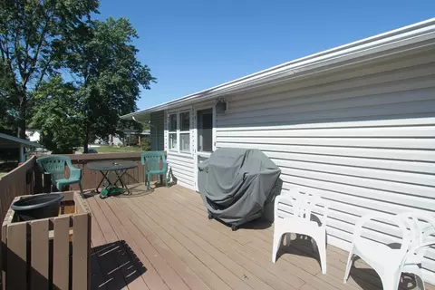 Exterior - 4049 Winston Dr, Hoffman Estates, IL 60192 photo 3 of 4