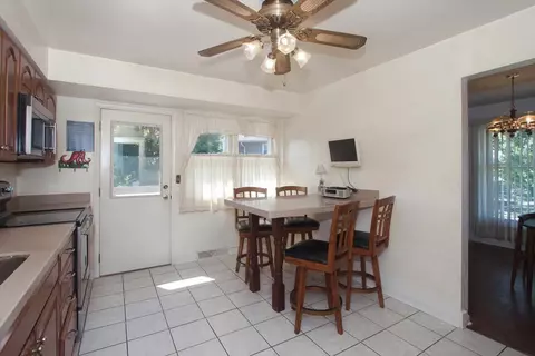 Kitchen - 4049 Winston Dr, Hoffman Estates, IL 60192 photo 3 of 3
