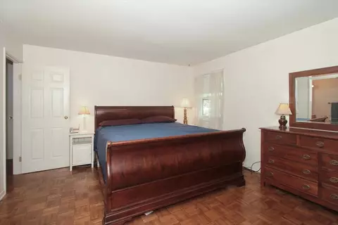 Bedroom - 4049 Winston Dr, Hoffman Estates, IL 60192 photo 1 of 3