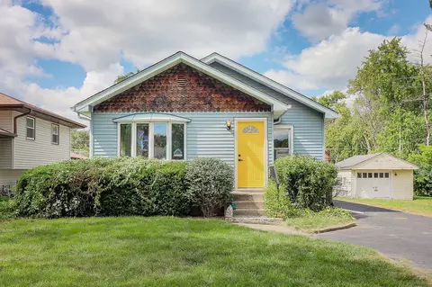 4026 N Adams St, Westmont, IL 60559