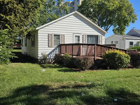 210 W 12th St, Rock Falls, IL 61071