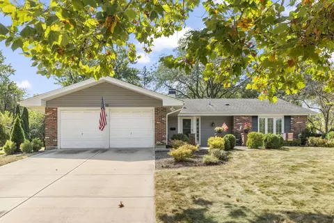 23 W235 Cambridge Ct, Glen Ellyn, IL 60137