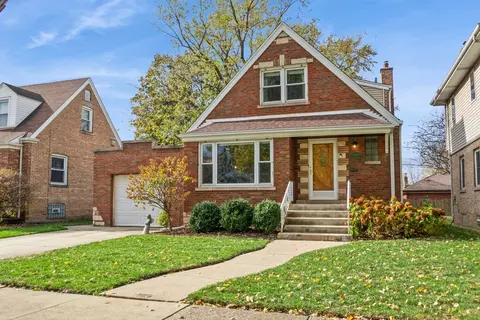 10108 S Spaulding Ave, Evergreen Park, IL 60805