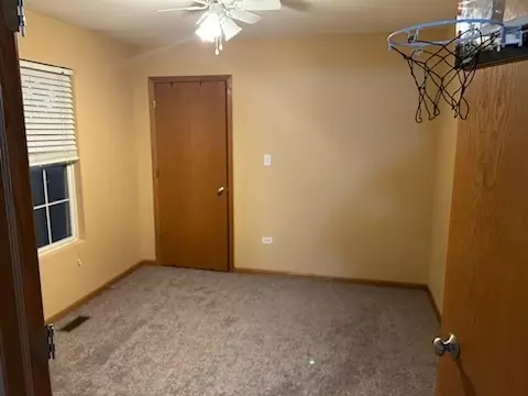 Bedroom - 5613 W Sutton Pl, Monee, IL 60449 photo 2 of 5