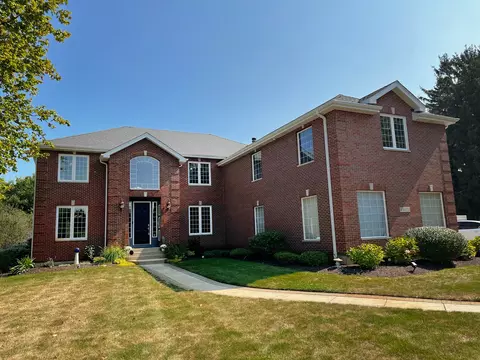 4 N671 West Woods Dr, Saint Charles, IL 60175