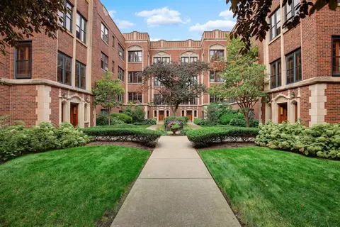1352 E Madison Park #1, Chicago, IL 60615