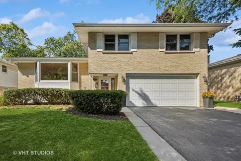 332 S Rammer Ave, Arlington Heights, IL 60004