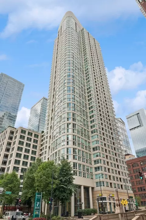 345 N Lasalle Blvd #608, Chicago, IL 60654