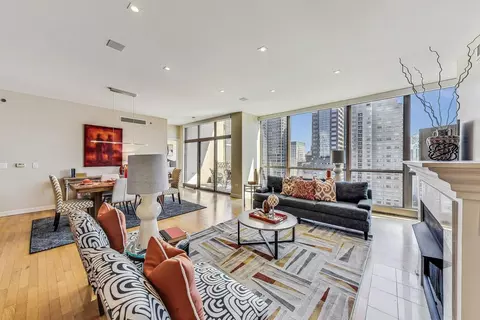 Living - 21 E Huron St #2603, Chicago, IL 60611 photo 4 of 4
