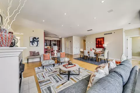Living - 21 E Huron St #2603, Chicago, IL 60611 photo 3 of 4