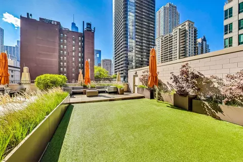 Exterior - 21 E Huron St #2603, Chicago, IL 60611 photo 10 of 13