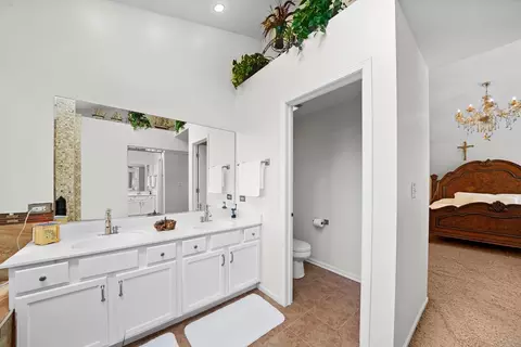 Bath - 2909 Discovery Dr, Plainfield, IL 60586 photo 2 of 7