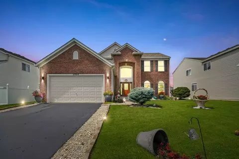 Exterior - 2909 Discovery Dr, Plainfield, IL 60586 photo 3 of 15