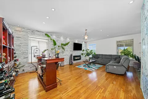 Living - 2909 Discovery Dr, Plainfield, IL 60586 photo 5 of 5