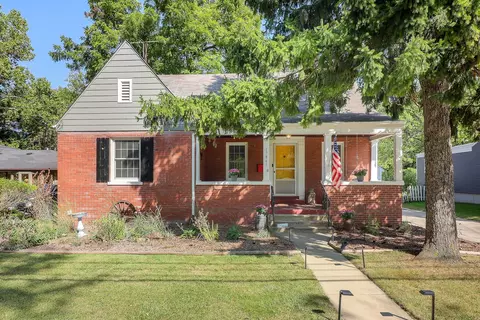 17861 Ashland Ave, Homewood, IL 60430