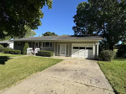 793 Watson Dr, Genoa, IL 60135