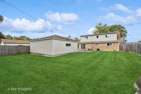 8753 Cranbrook Ln, Bridgeview, IL 60455 photo 14