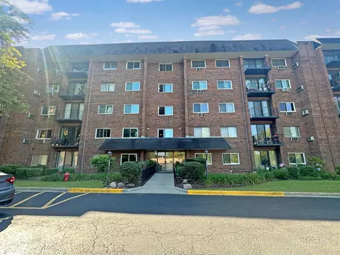 4721 Saint Joseph Creek Rd #4D, Lisle, IL 60532