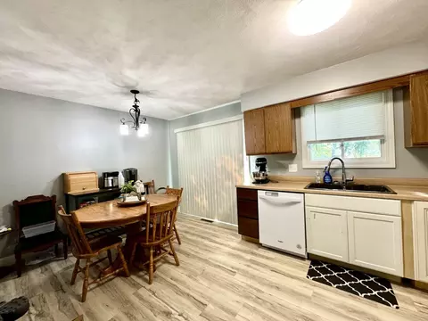 Kitchen - 1015 Maple St, Bloomington, IL 61701 photo 3 of 4