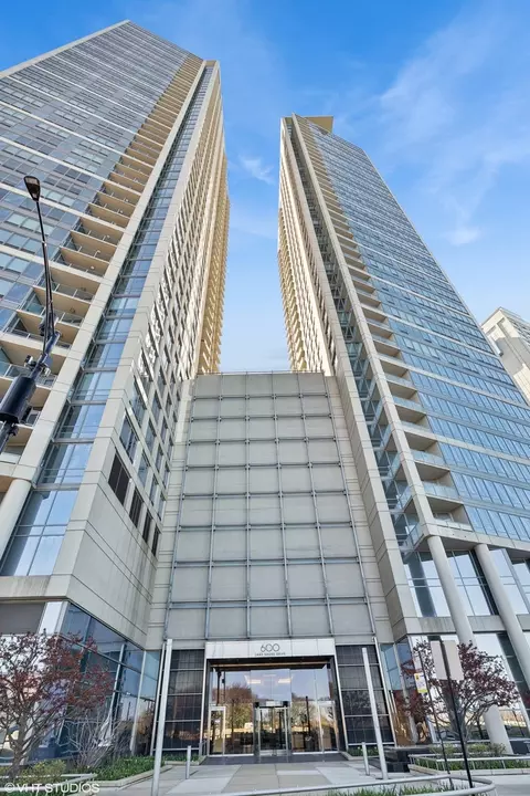600 N Lake Shore Dr #1408, Chicago, IL 60611